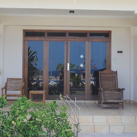 Lombok Beach Villa Mangsit Exterior photo