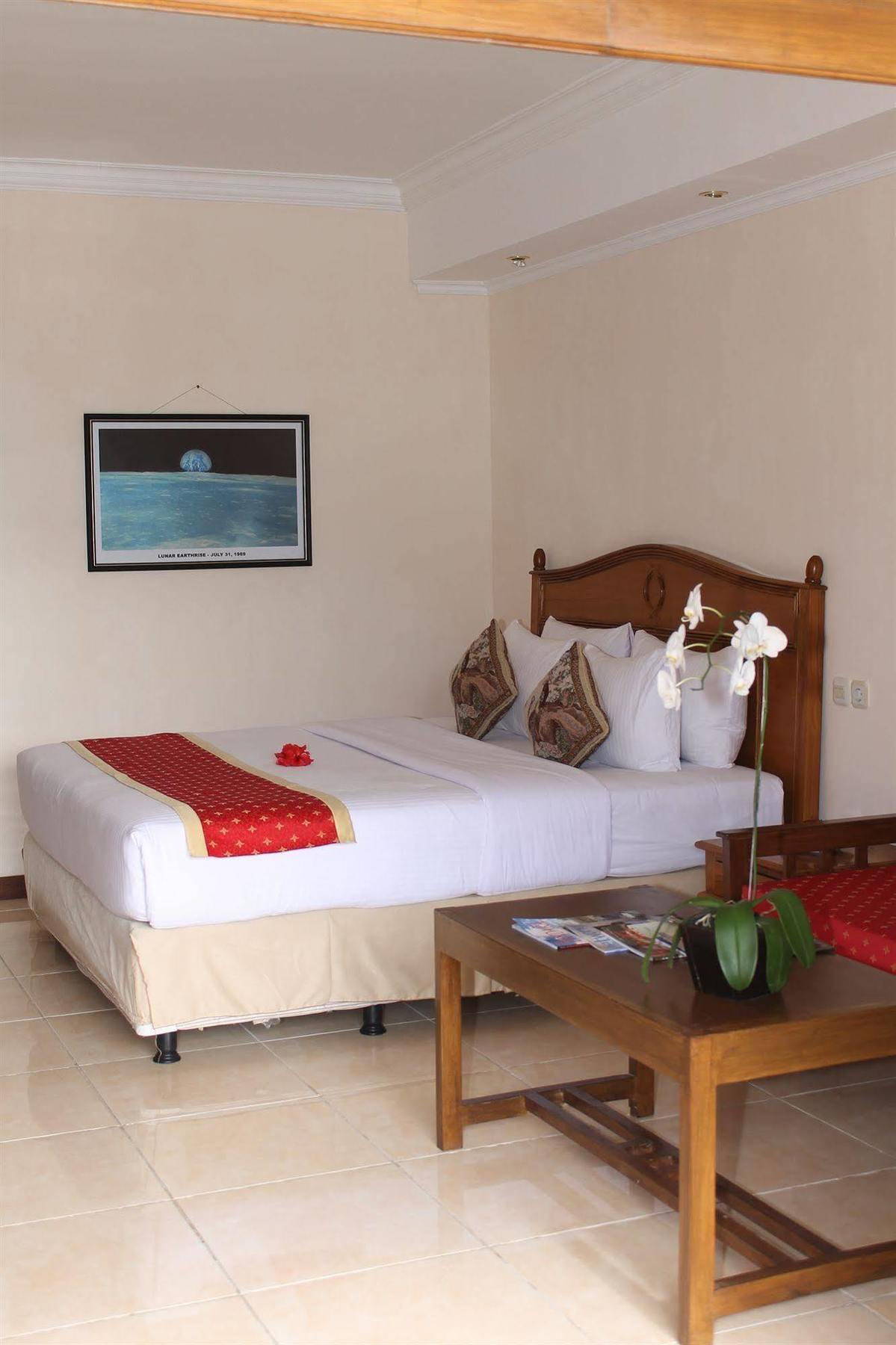 Lombok Beach Villa Mangsit Exterior photo