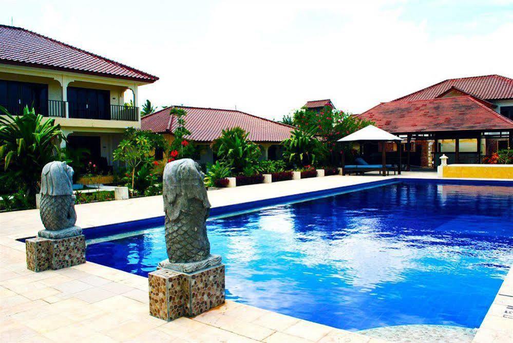 Lombok Beach Villa Mangsit Exterior photo