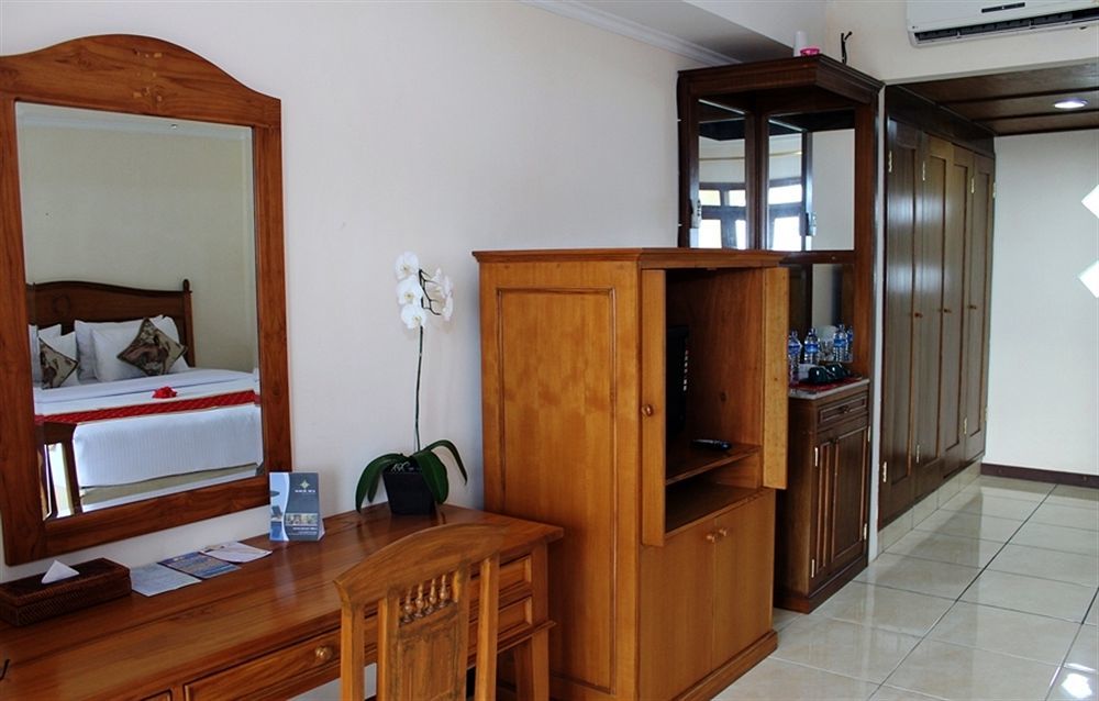 Lombok Beach Villa Mangsit Exterior photo